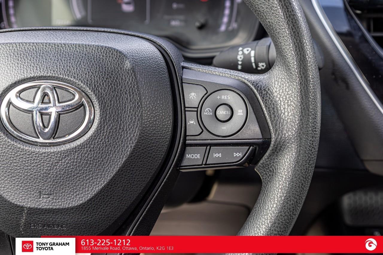 2024 Toyota Corolla Hybrid LE Photo