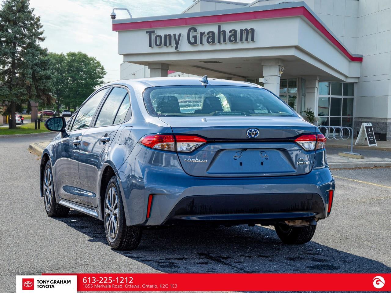 2024 Toyota Corolla Hybrid LE Photo3