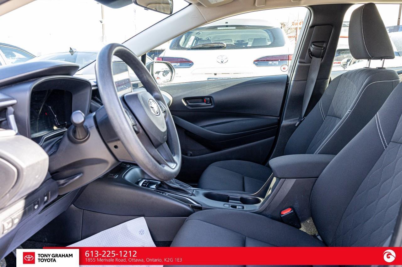 2024 Toyota Corolla Hybrid LE Photo