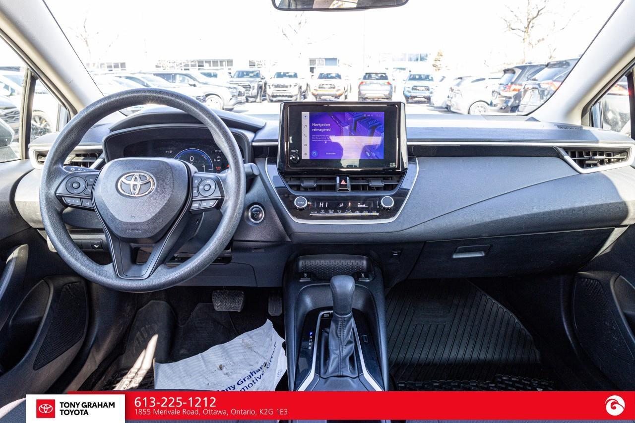 2024 Toyota Corolla Hybrid LE Photo