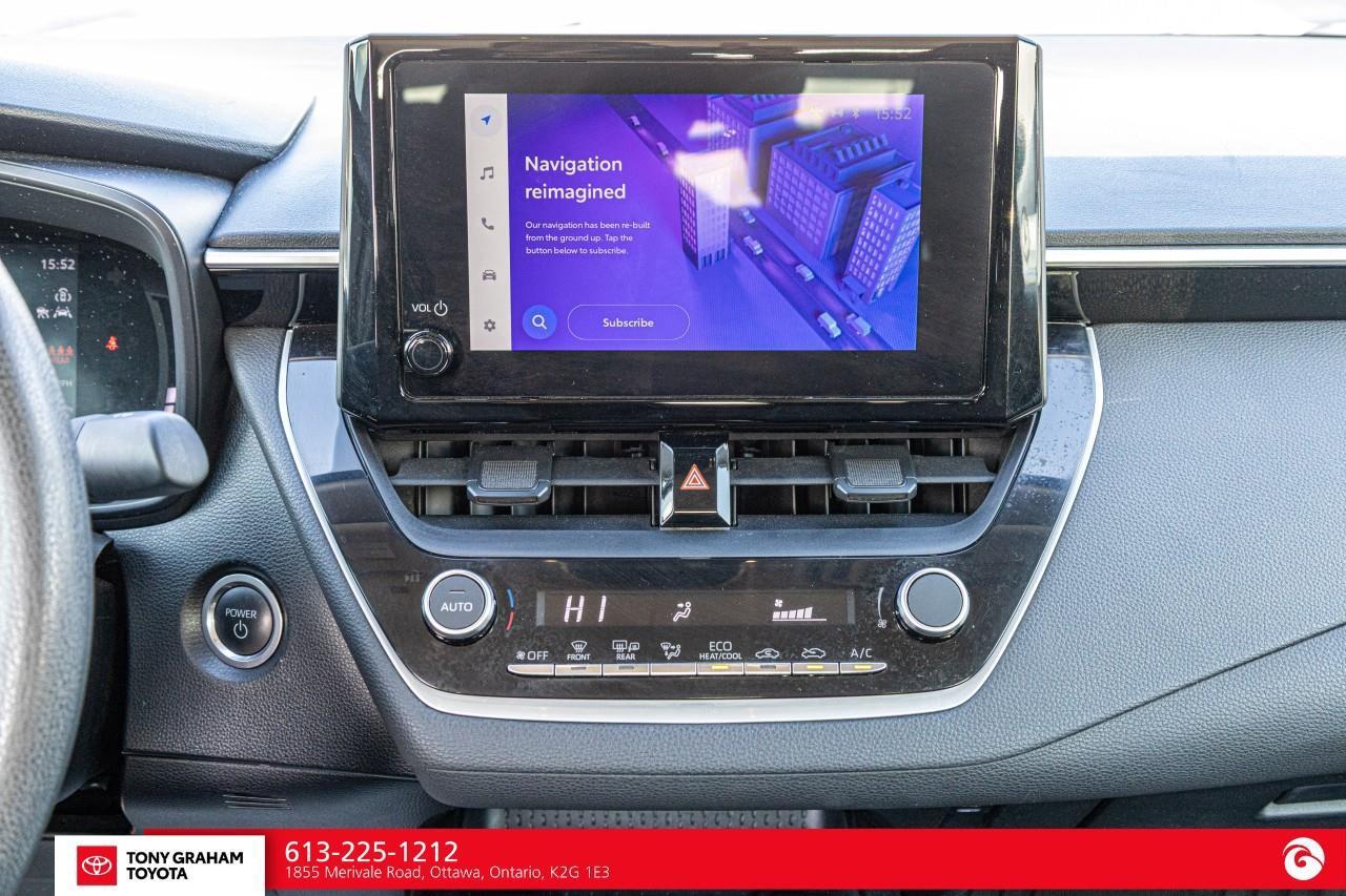 2024 Toyota Corolla Hybrid LE Photo