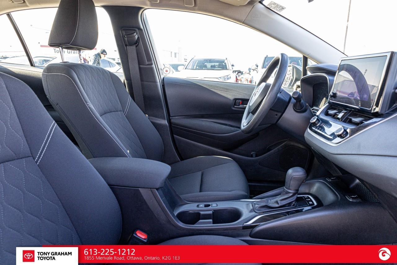 2024 Toyota Corolla Hybrid LE Photo