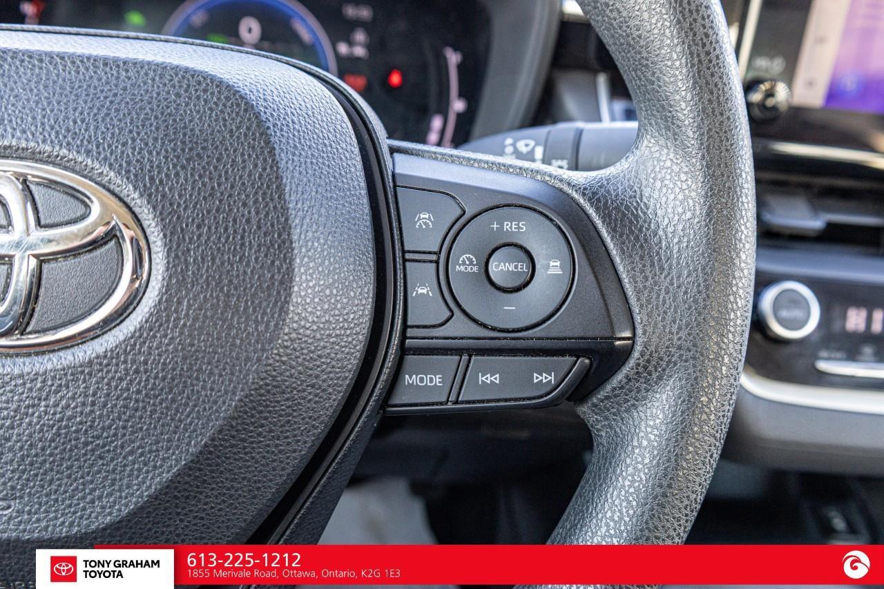 2024 Toyota Corolla Hybrid LE Photo