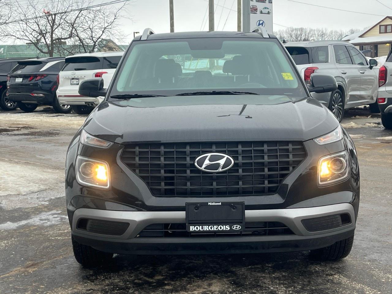 2021 Hyundai Venue Trend IVT Photo