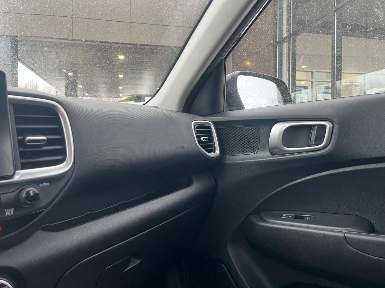 2021 Hyundai Venue Trend IVT Photo