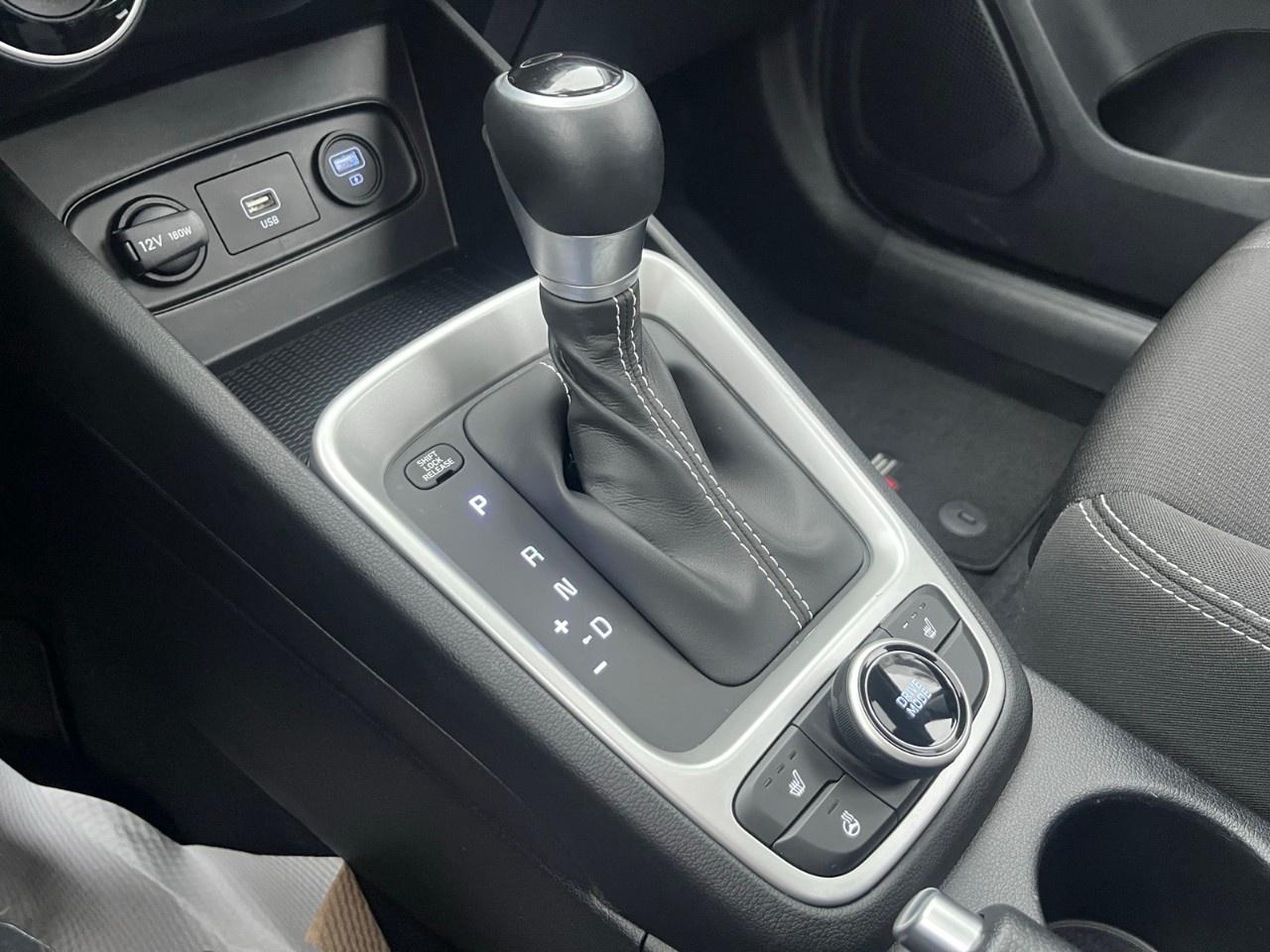 2021 Hyundai Venue Trend IVT Photo