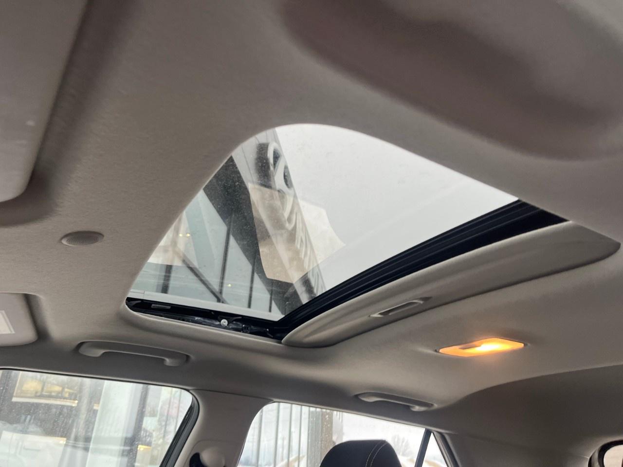 2021 Hyundai Venue Trend IVT Photo