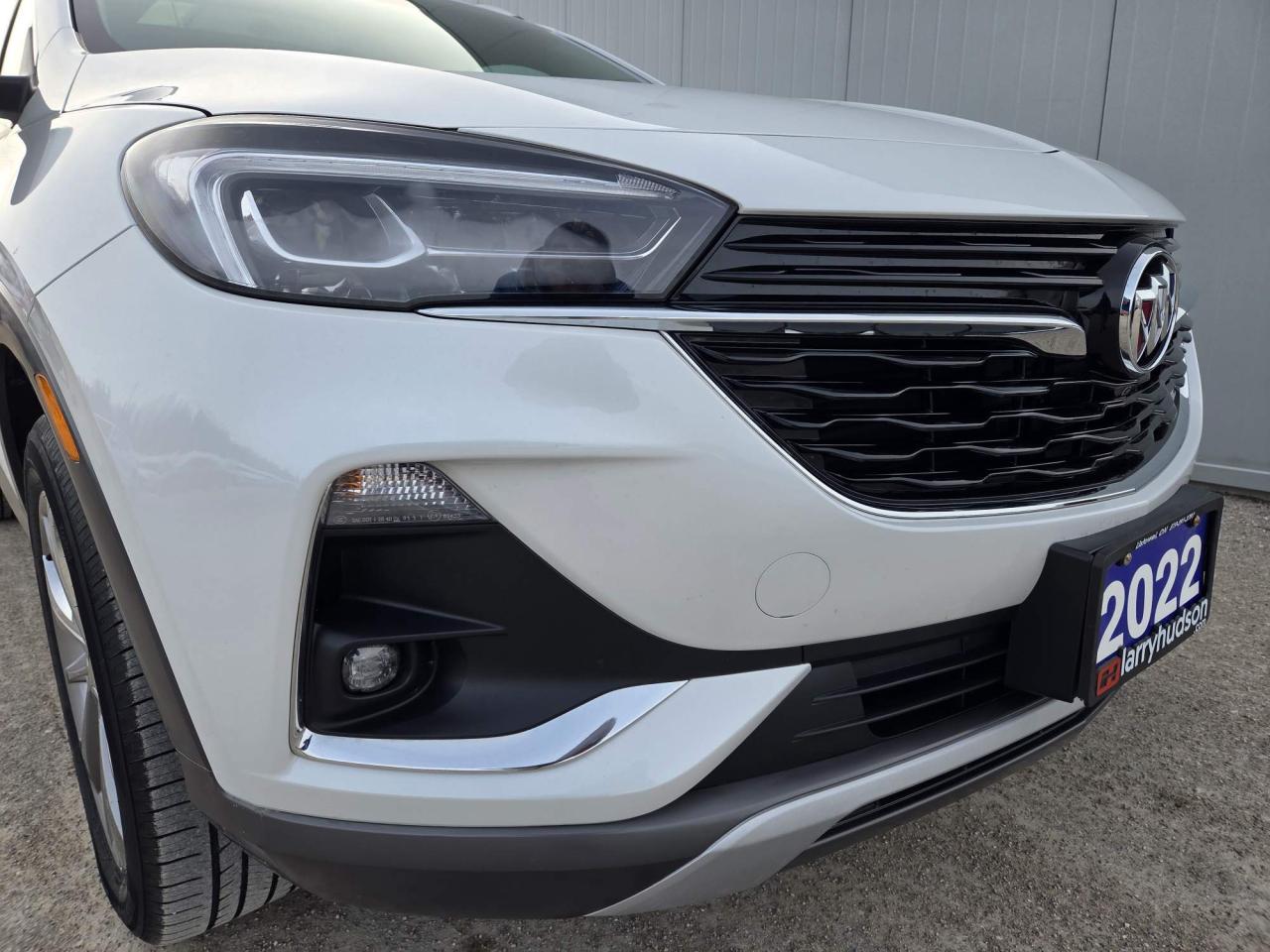 2022 Buick Encore GX Essence One Owner | Leather | Nav | Sunroof | Tech Package | 18" Wheels Photo