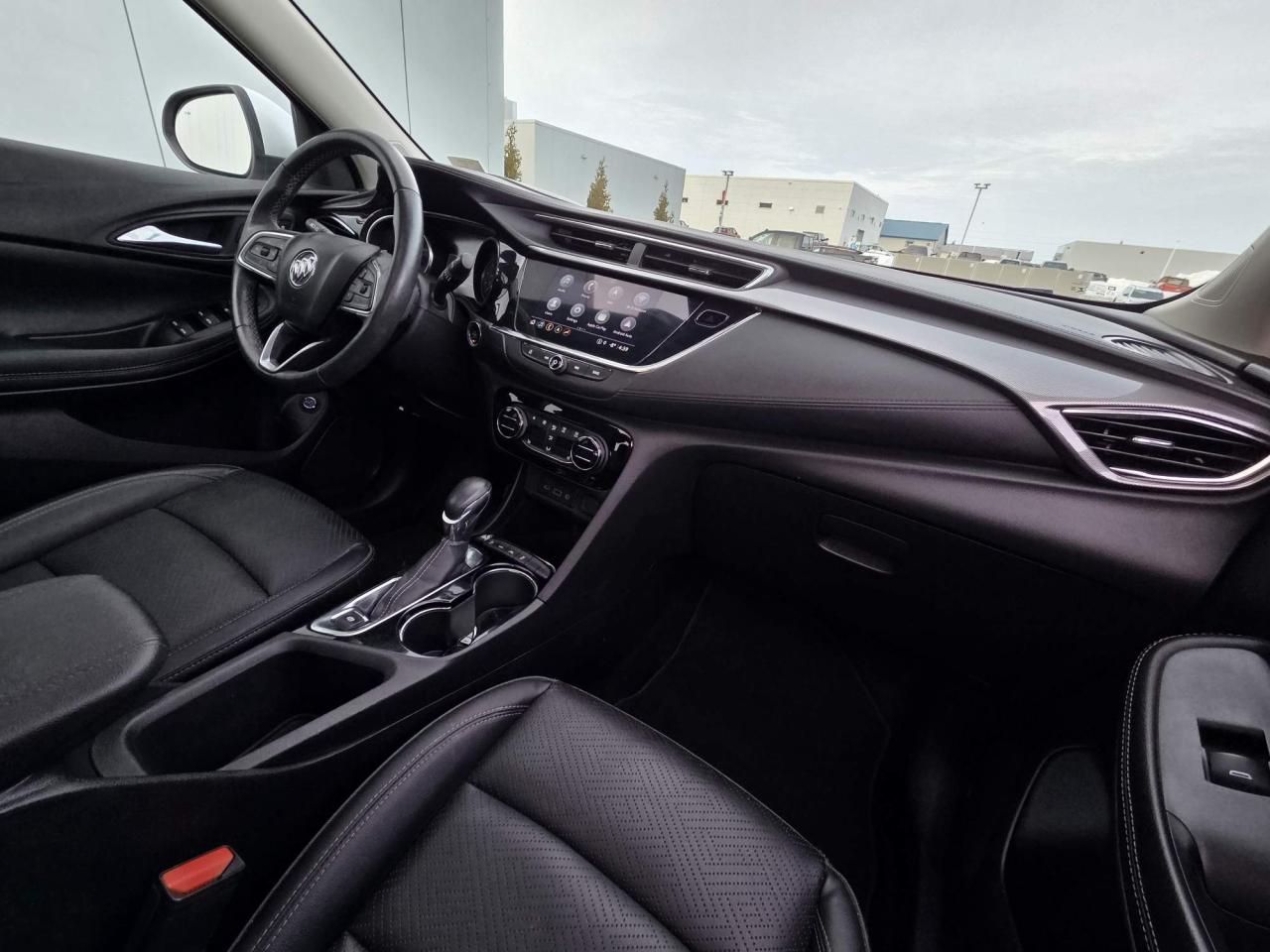 2022 Buick Encore GX Essence One Owner | Leather | Nav | Sunroof | Tech Package | 18" Wheels Photo