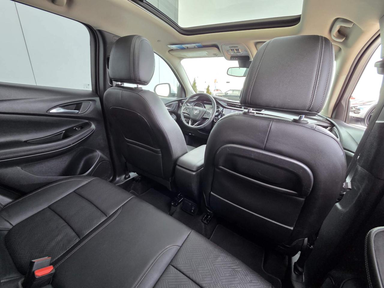 2022 Buick Encore GX Essence One Owner | Leather | Nav | Sunroof | Tech Package | 18" Wheels Photo