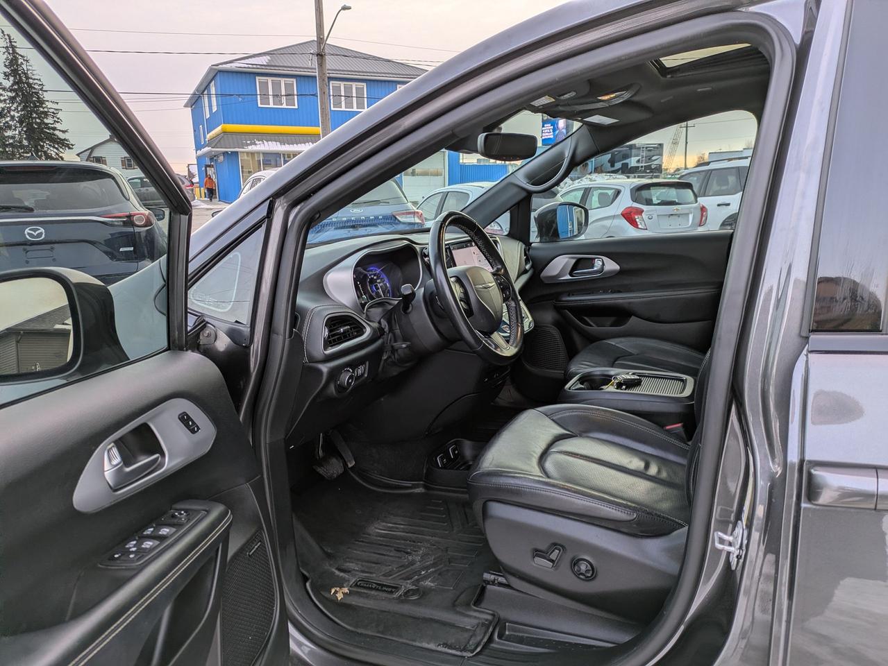 2021 Chrysler Pacifica TOURING-L Plus FWD Photo