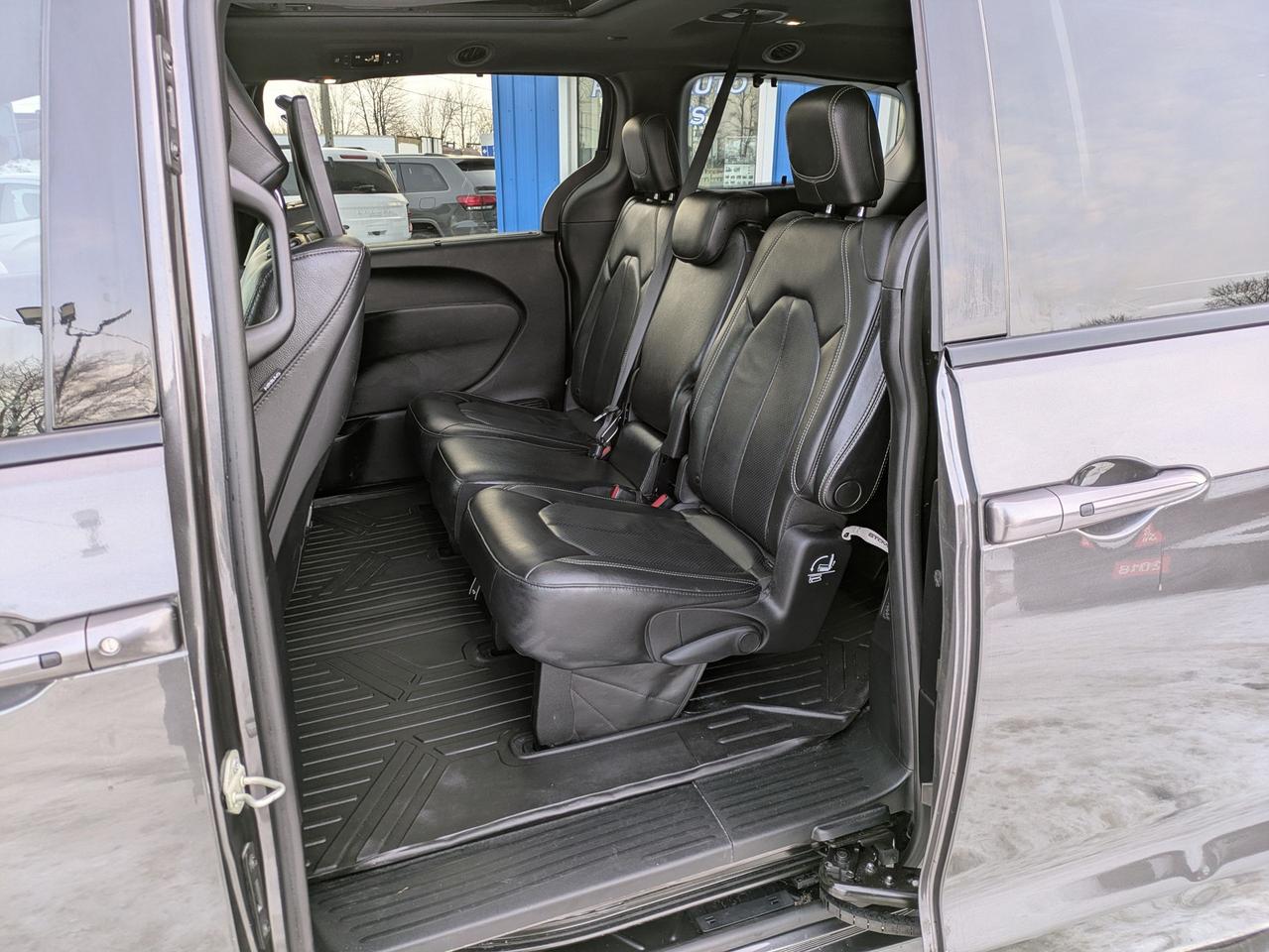 2021 Chrysler Pacifica TOURING-L Plus FWD Photo