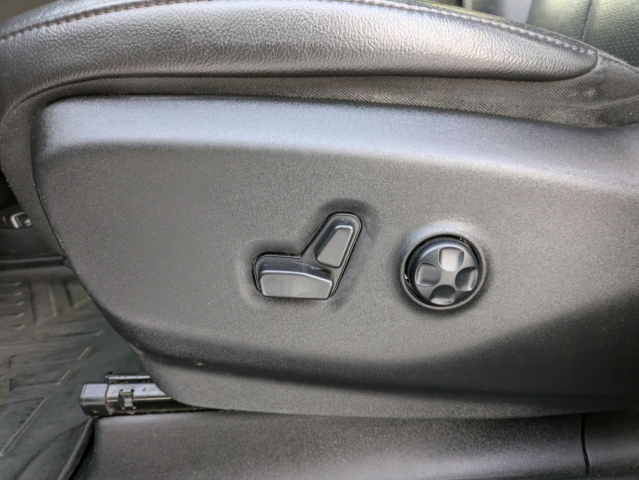 2021 Chrysler Pacifica TOURING-L Plus FWD Photo