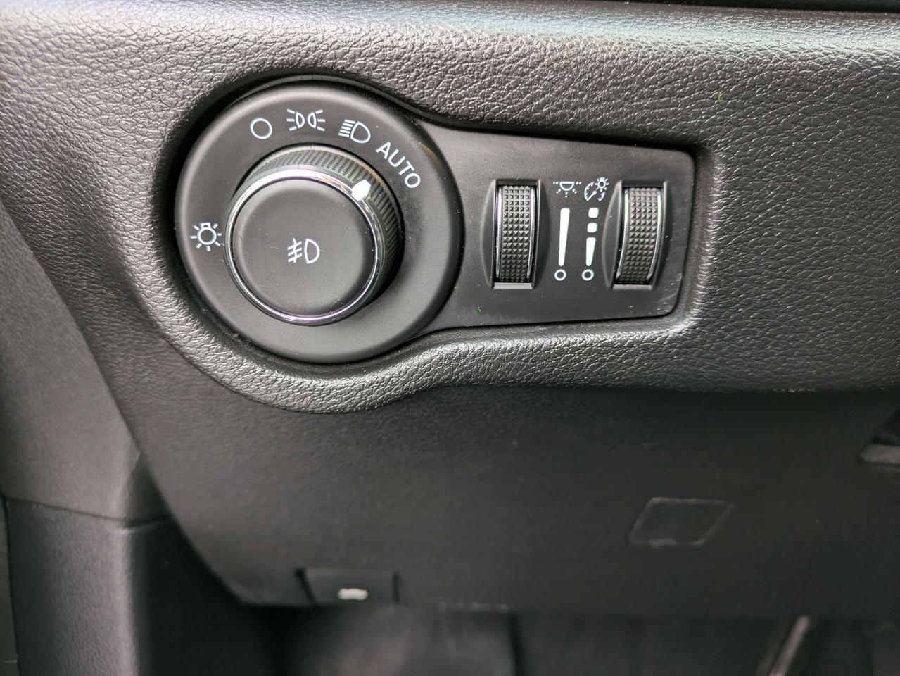 2021 Chrysler Pacifica TOURING-L Plus FWD Photo