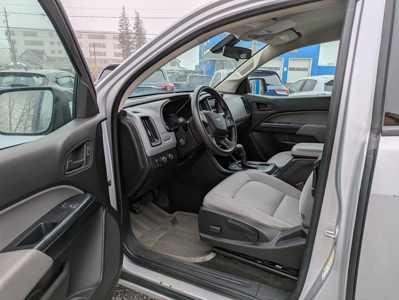 2017 Chevrolet Colorado 4WD Ext Cab 128.3" WT Photo