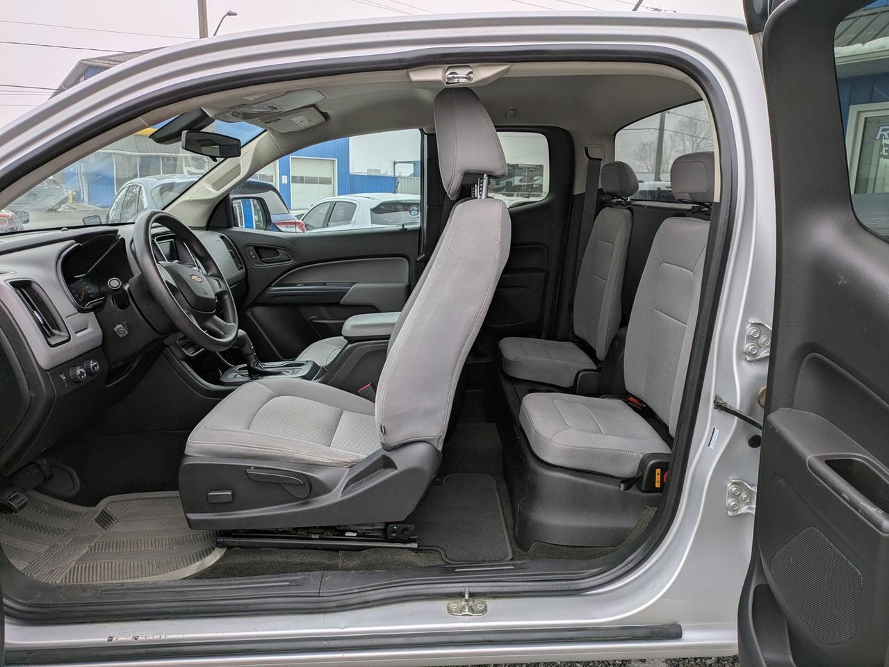 2017 Chevrolet Colorado 4WD Ext Cab 128.3" WT Photo