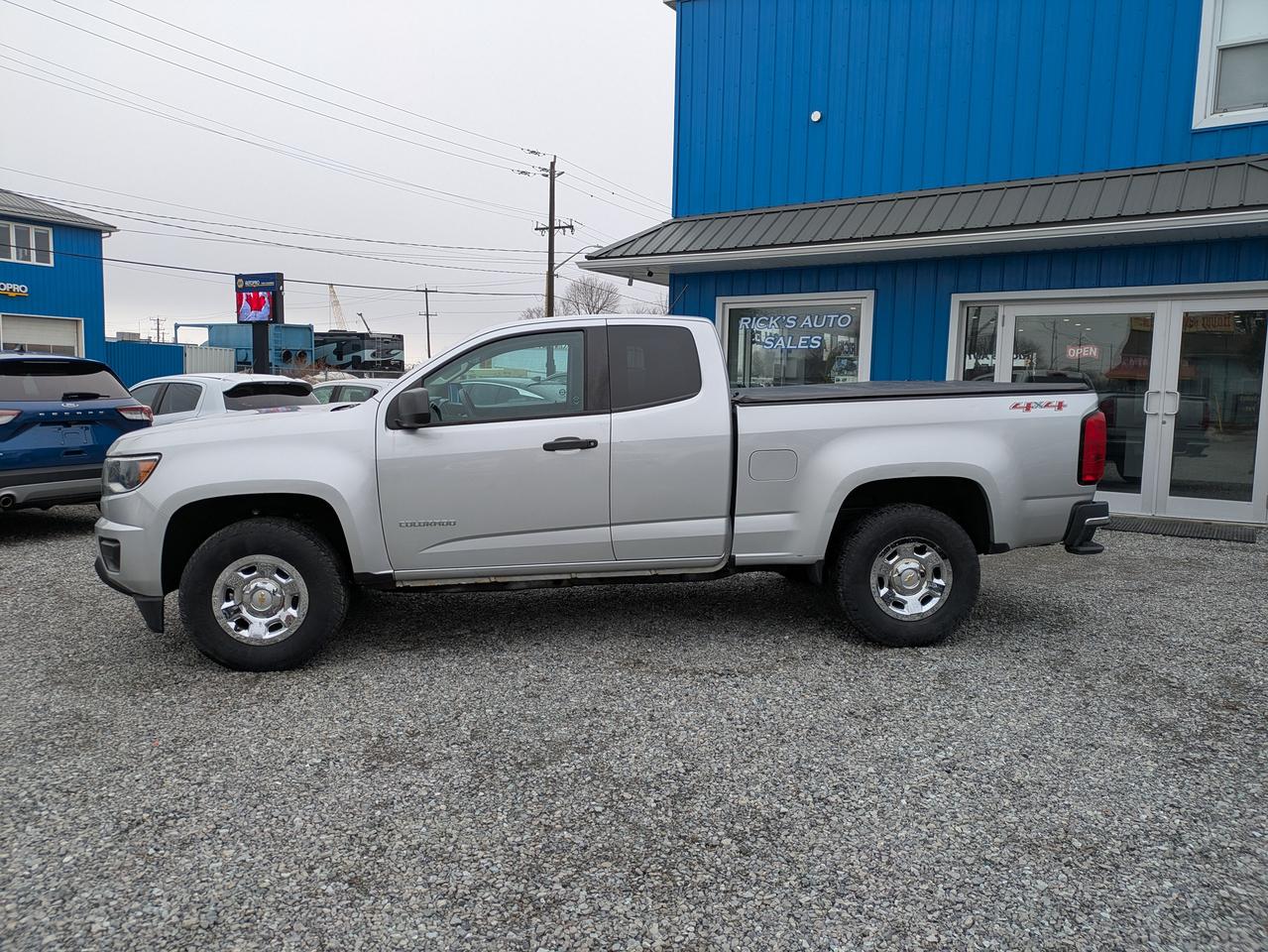 2017 Chevrolet Colorado 4WD Ext Cab 128.3" WT Photo1