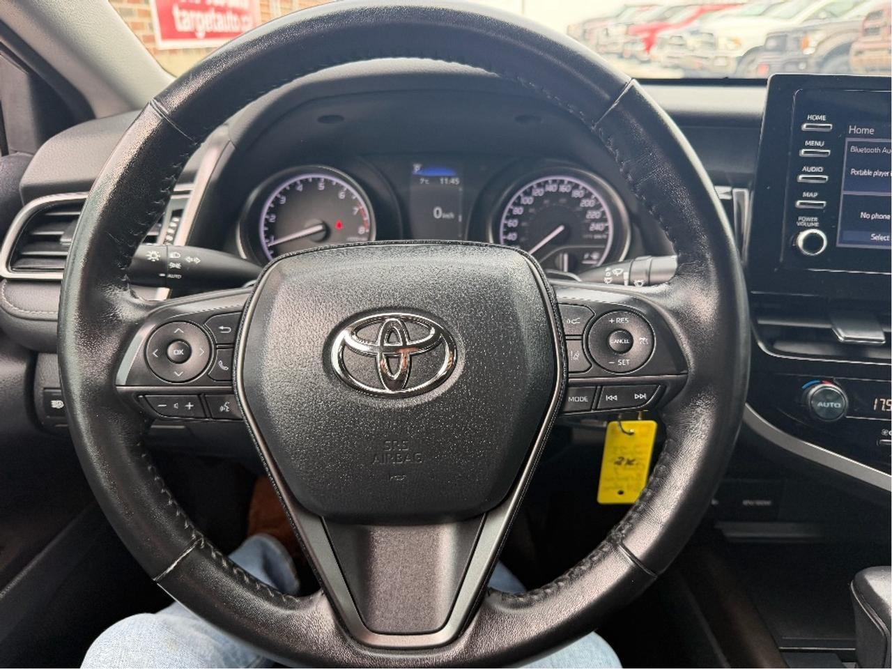 2023 Toyota Camry SE | Clean CARFAX | Very Well Maintained Photo