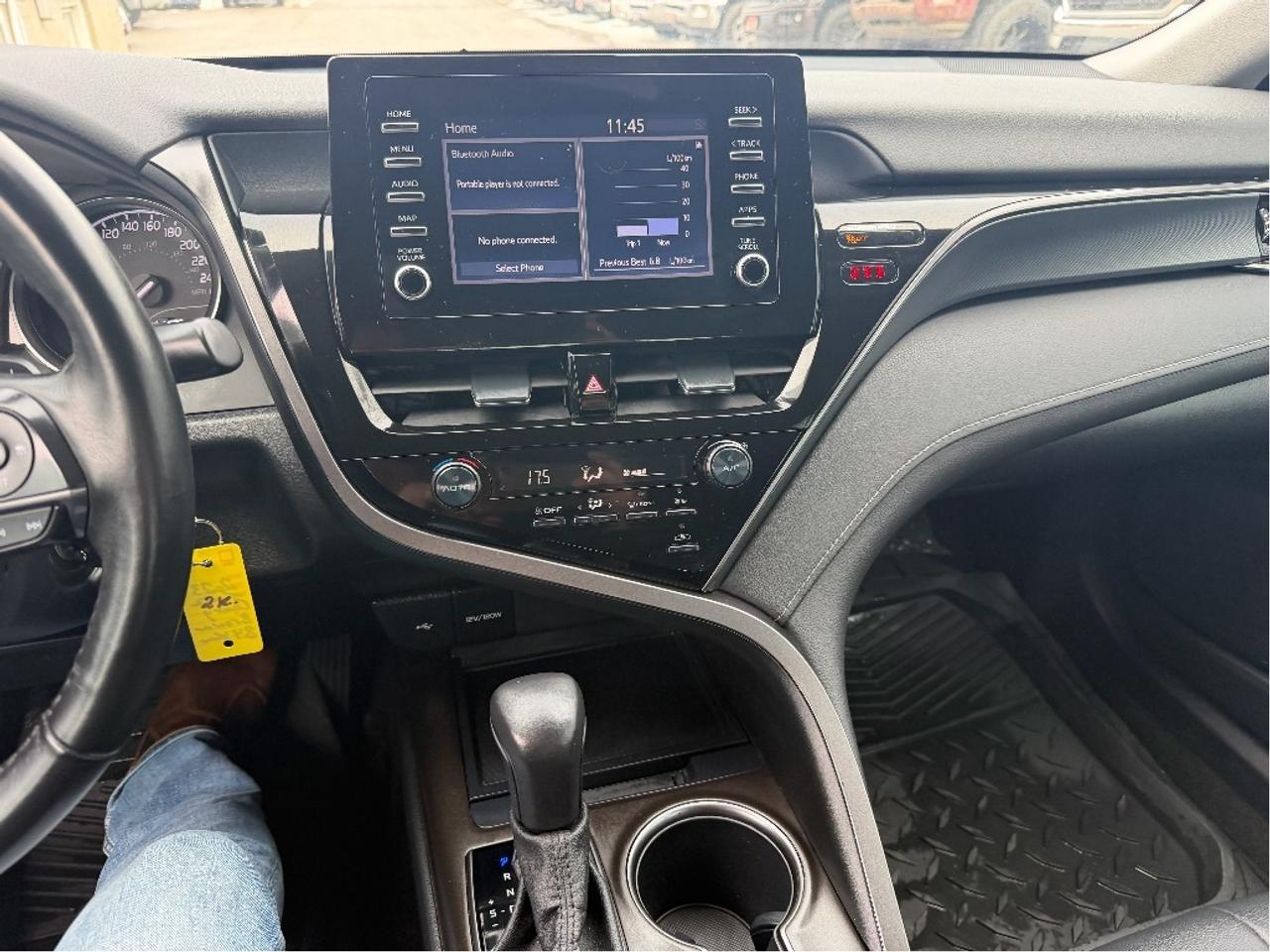 2023 Toyota Camry SE | Clean CARFAX | Very Well Maintained Photo