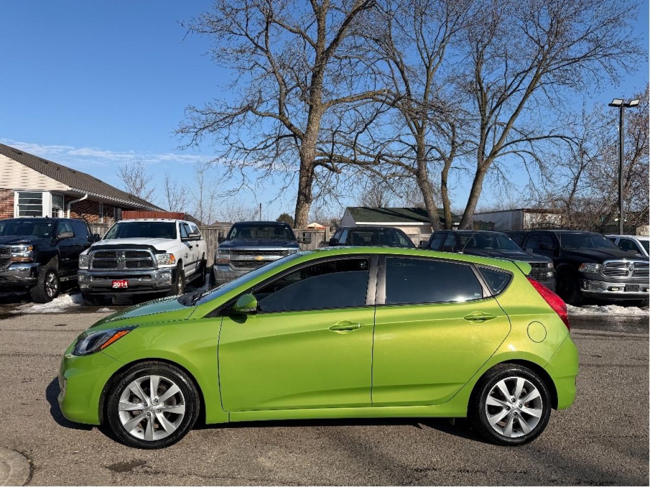 2014 Hyundai Accent GLS | Very Low Mileage | Drives Great !! Photo3
