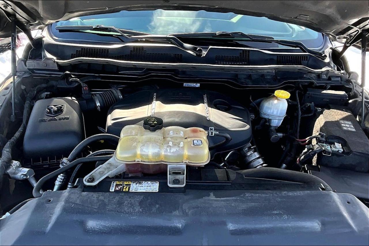 2019 RAM 1500 Classic Laramie EcoDiesel | Vented Leather | Sunroof | 4X4 Photo