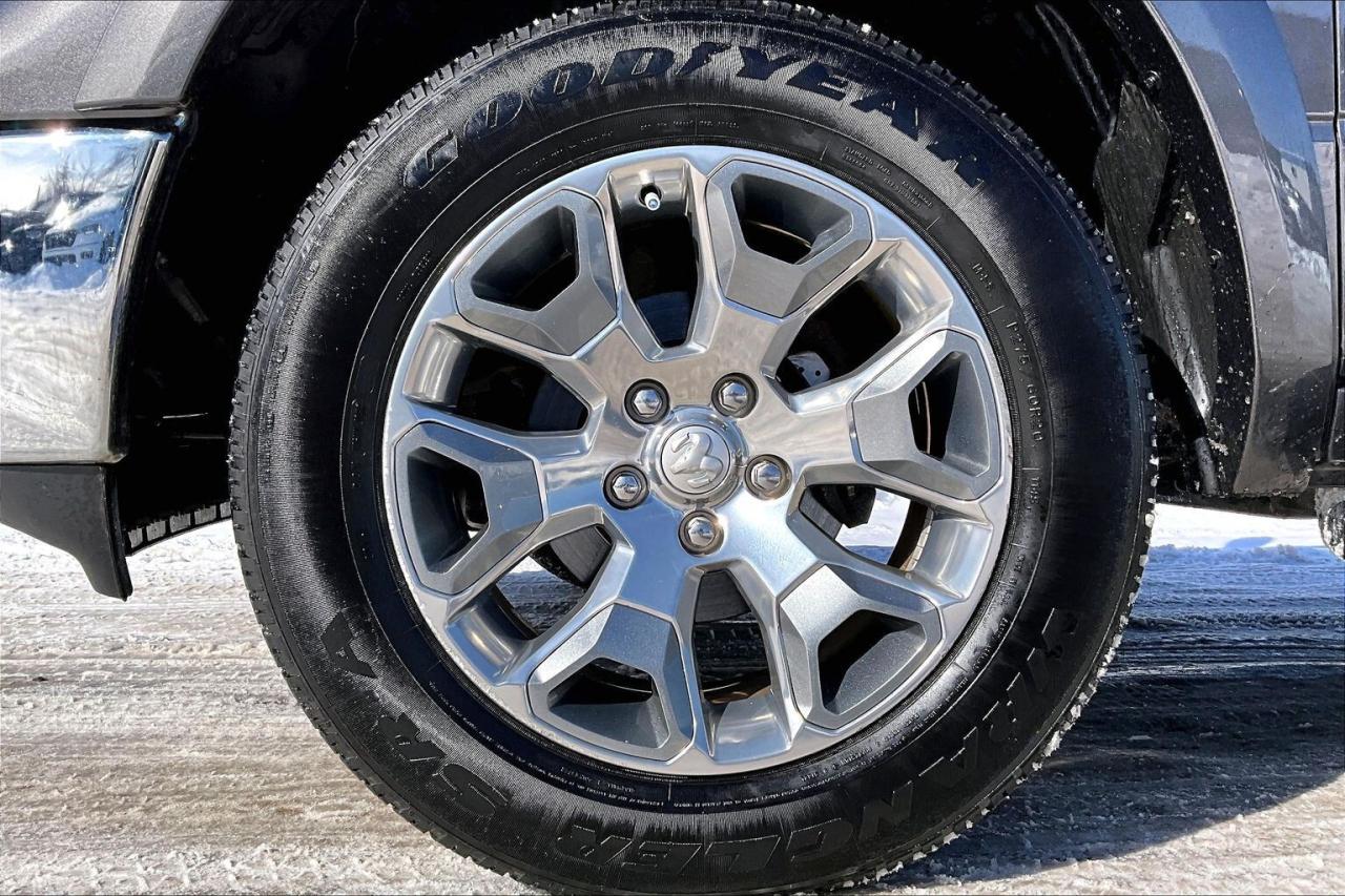 2019 RAM 1500 Classic Laramie EcoDiesel | Vented Leather | Sunroof | 4X4 Photo