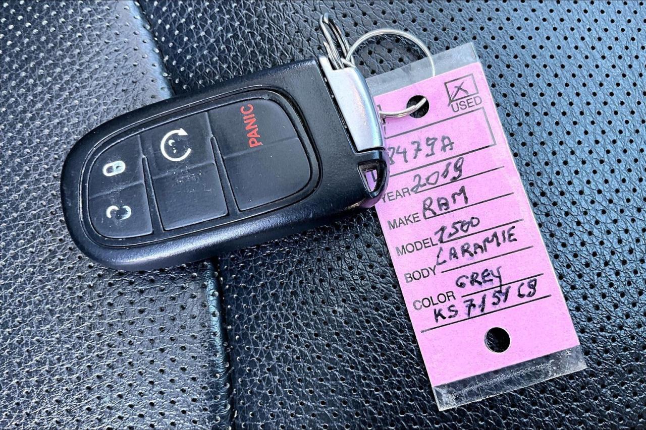 2019 RAM 1500 Classic Laramie EcoDiesel | Vented Leather | Sunroof | 4X4 Photo