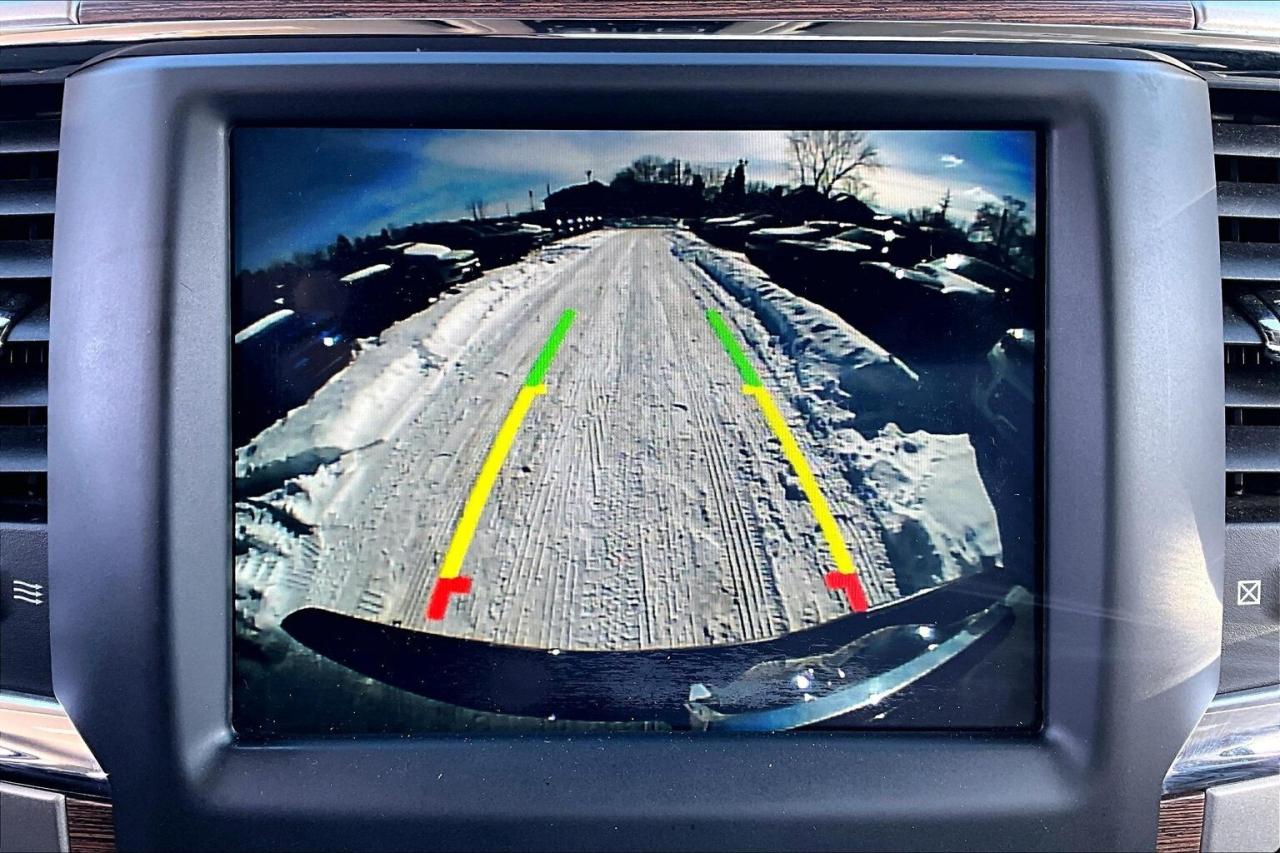 2019 RAM 1500 Classic Laramie EcoDiesel | Vented Leather | Sunroof | 4X4 Photo