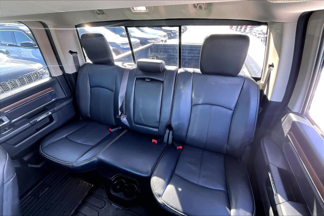 2019 RAM 1500 Classic Laramie EcoDiesel | Vented Leather | Sunroof | 4X4 Photo