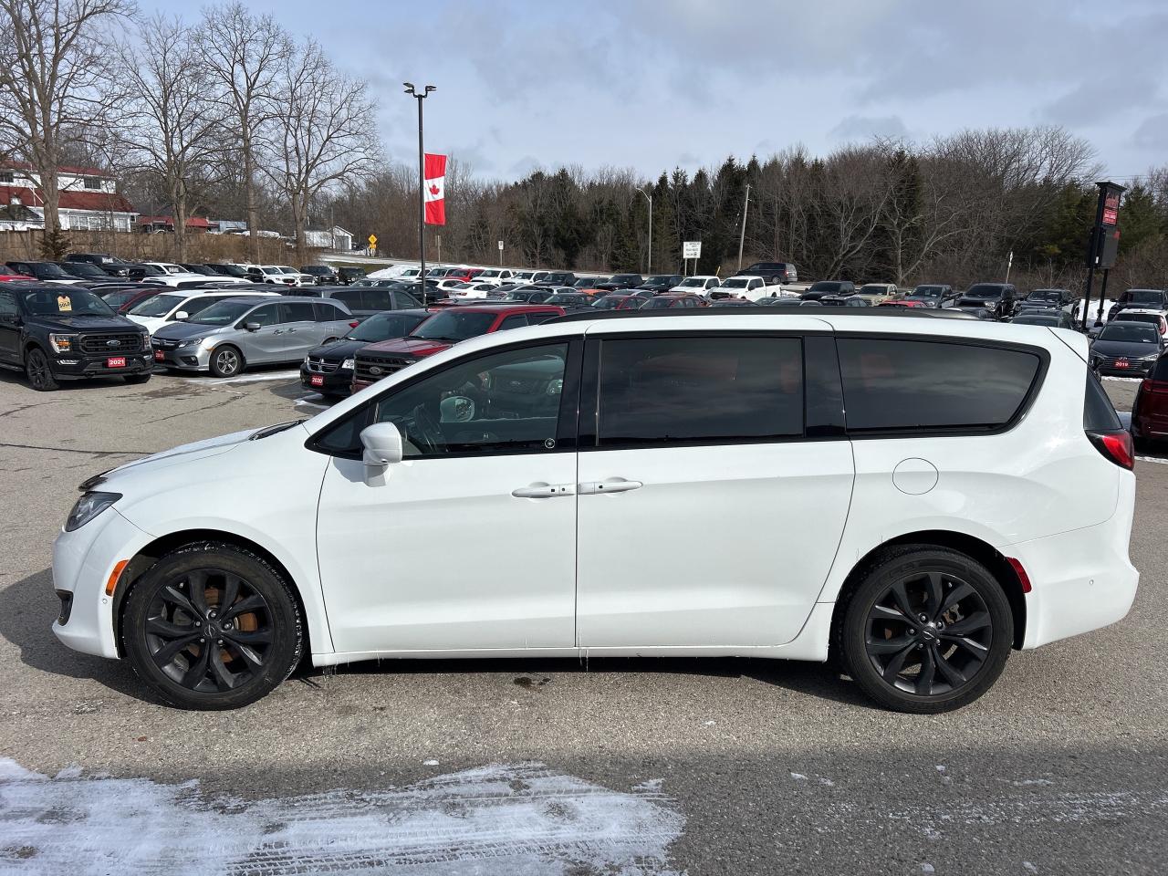 2019 Chrysler Pacifica TOURING- L PLUS S, CLEAN CARFAX, REMOTE START! - Photo #5