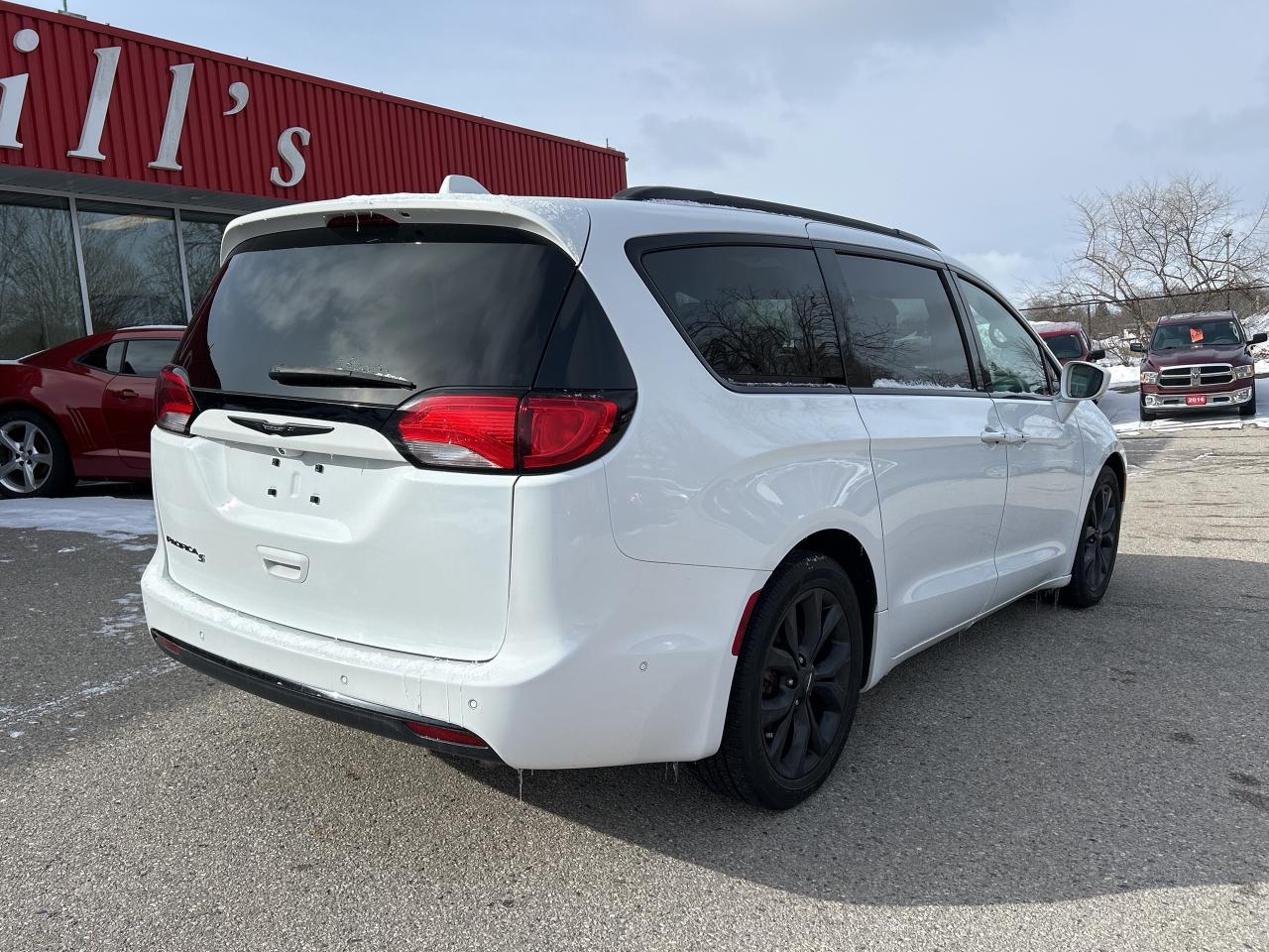 2019 Chrysler Pacifica TOURING- L PLUS S, CLEAN CARFAX, REMOTE START! - Photo #8