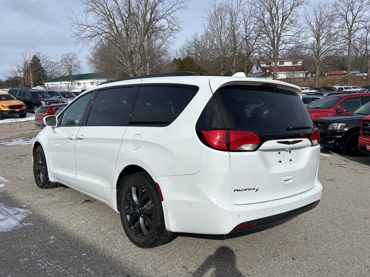 2019 Chrysler Pacifica TOURING- L PLUS S, CLEAN CARFAX, REMOTE START! - Photo #6