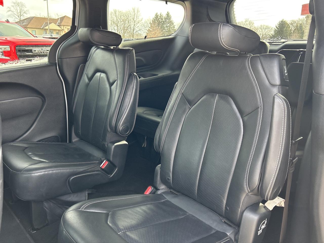 2019 Chrysler Pacifica TOURING- L PLUS S, CLEAN CARFAX, REMOTE START! - Photo #12