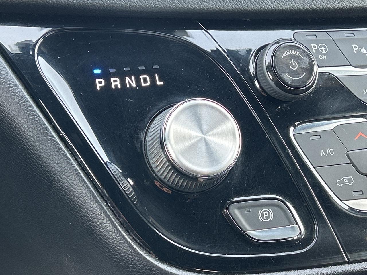 2019 Chrysler Pacifica TOURING- L PLUS S, CLEAN CARFAX, REMOTE START! - Photo #18