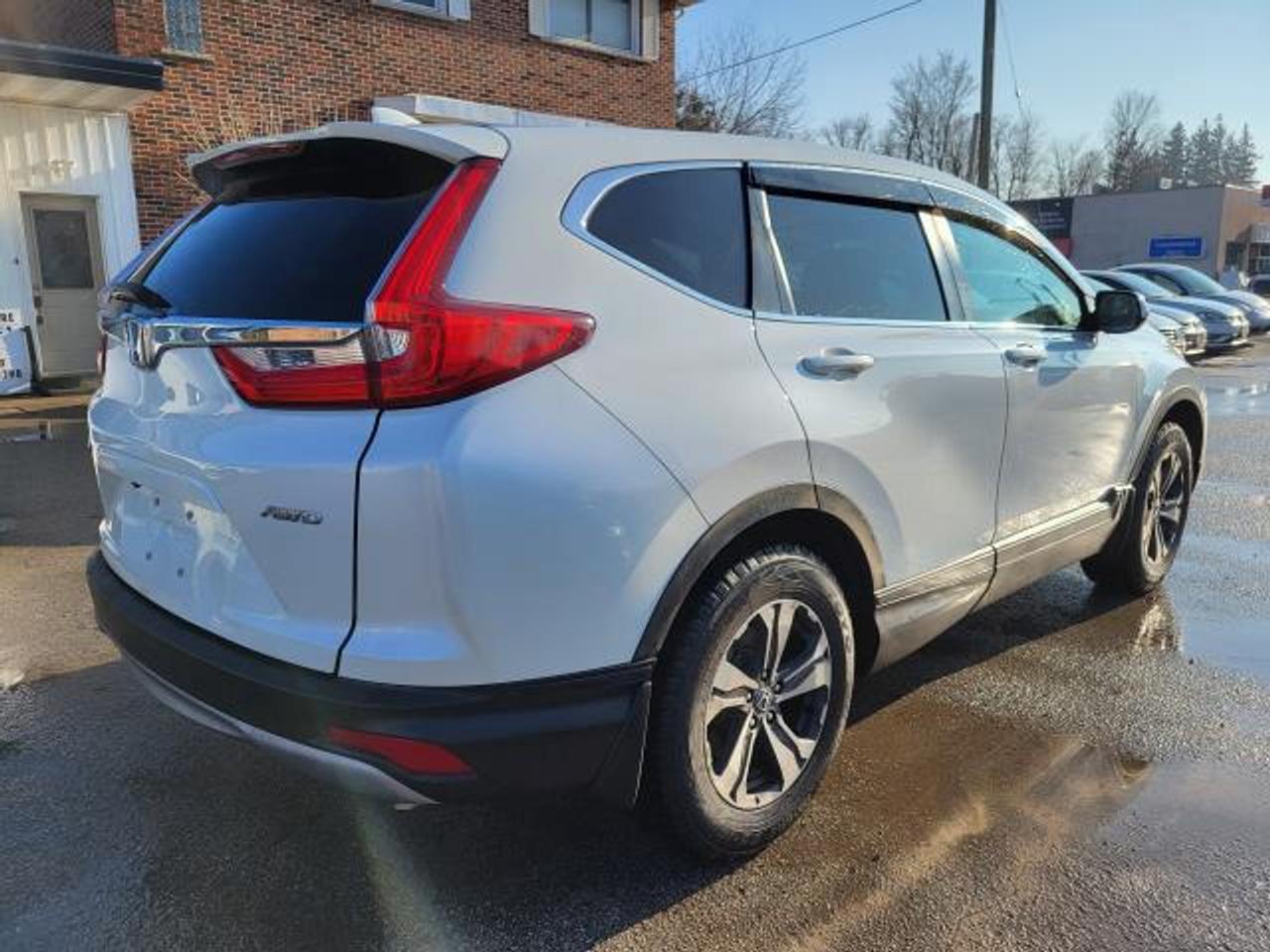 2018 Honda CR-V LX AWD Photo2