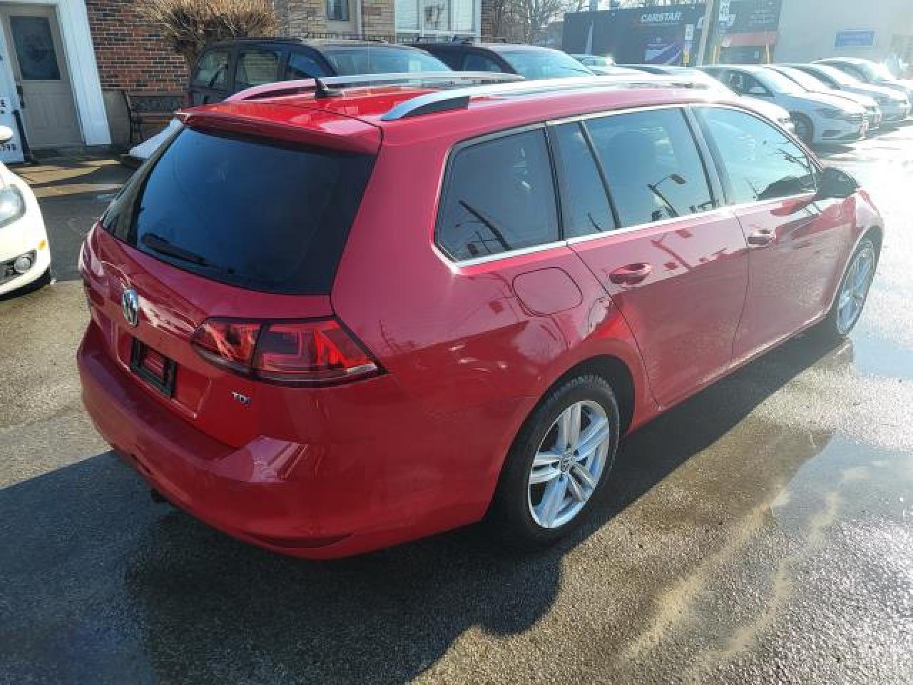 2015 Volkswagen Golf SPORTWAGEN TDI Photo