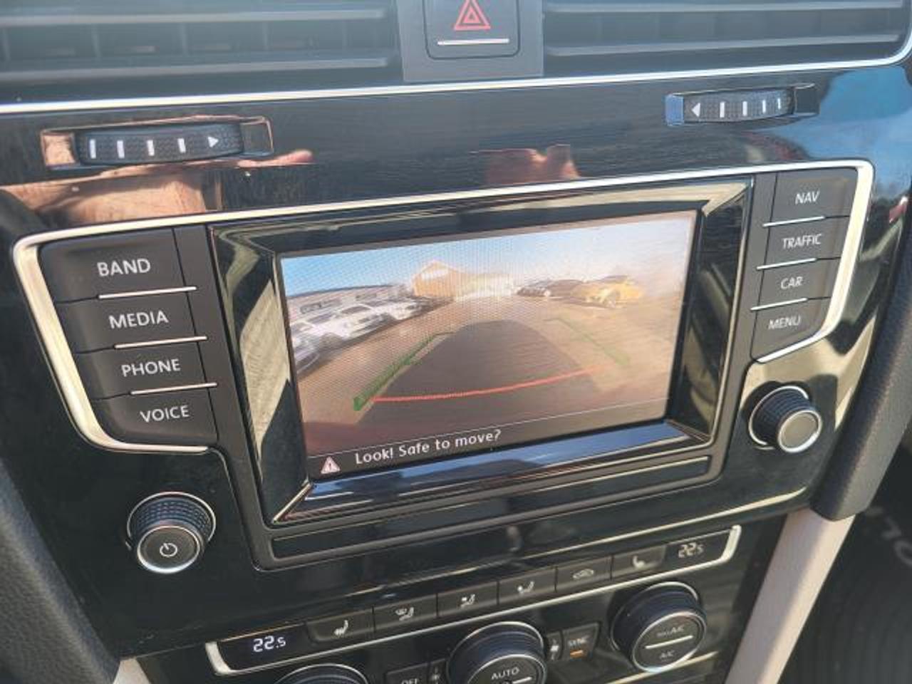 2015 Volkswagen Golf Sportwagen HIGHLINE TDI Photo