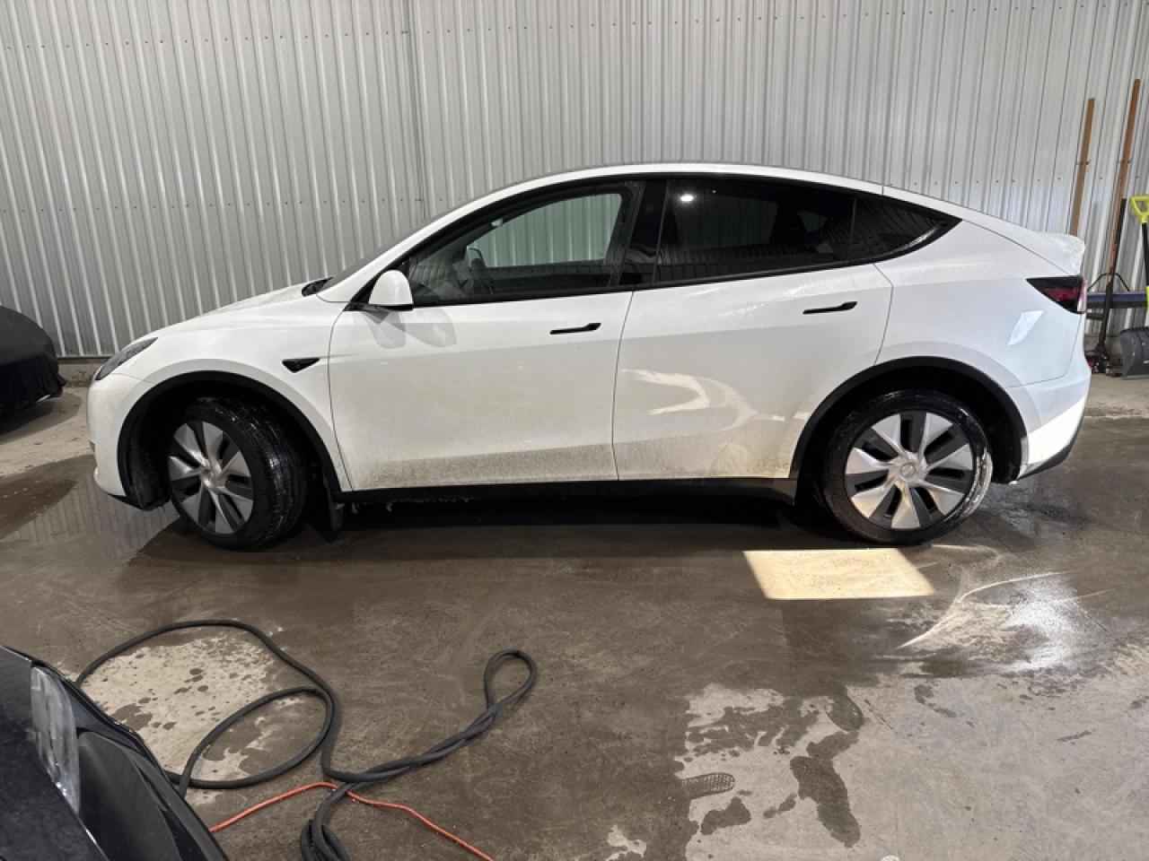 2025 Tesla Model Y LONG RANGE   MODEL Y LONG RANGE MINT Photo