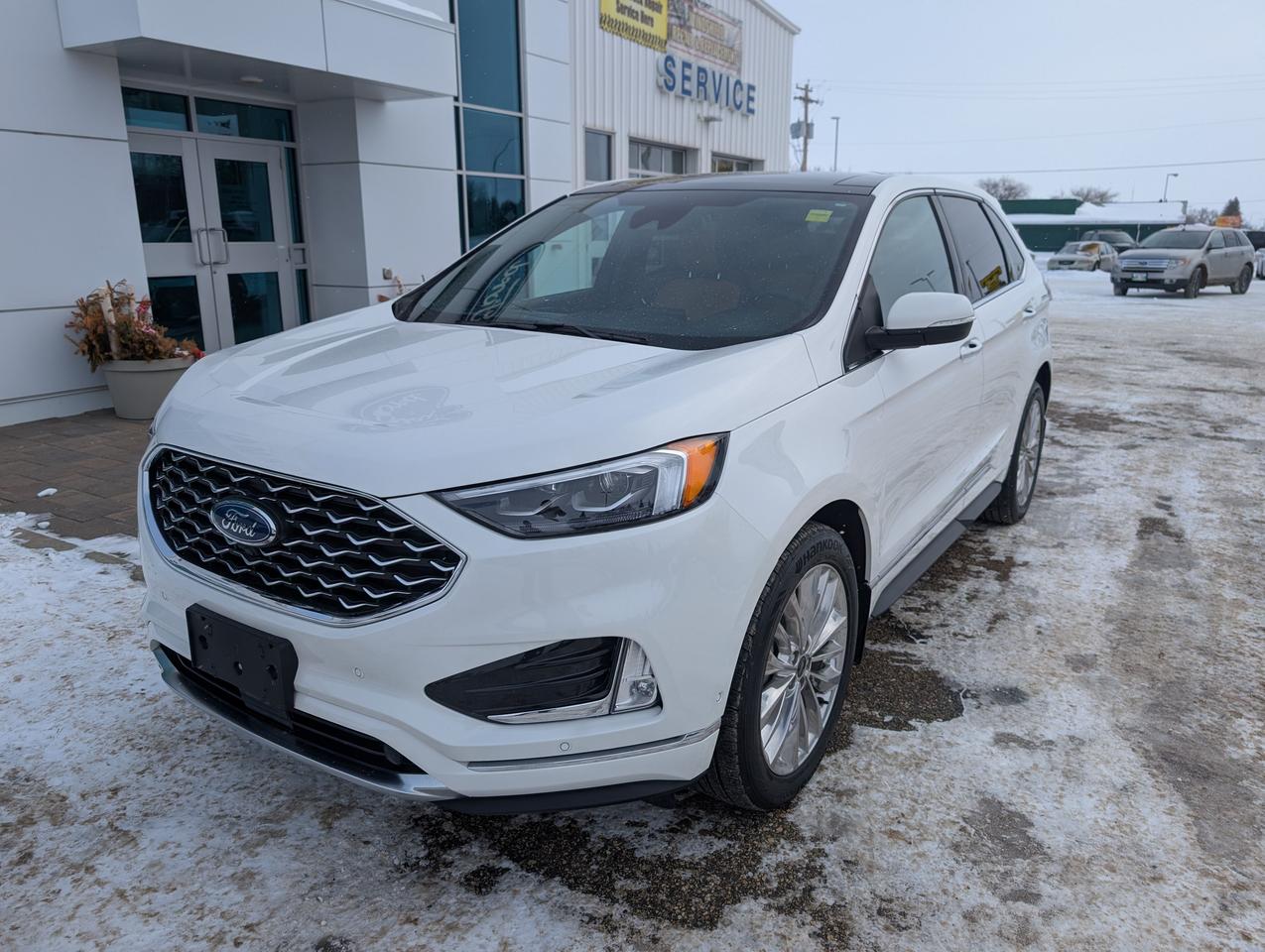 2024 Ford Edge Titanium Photo1