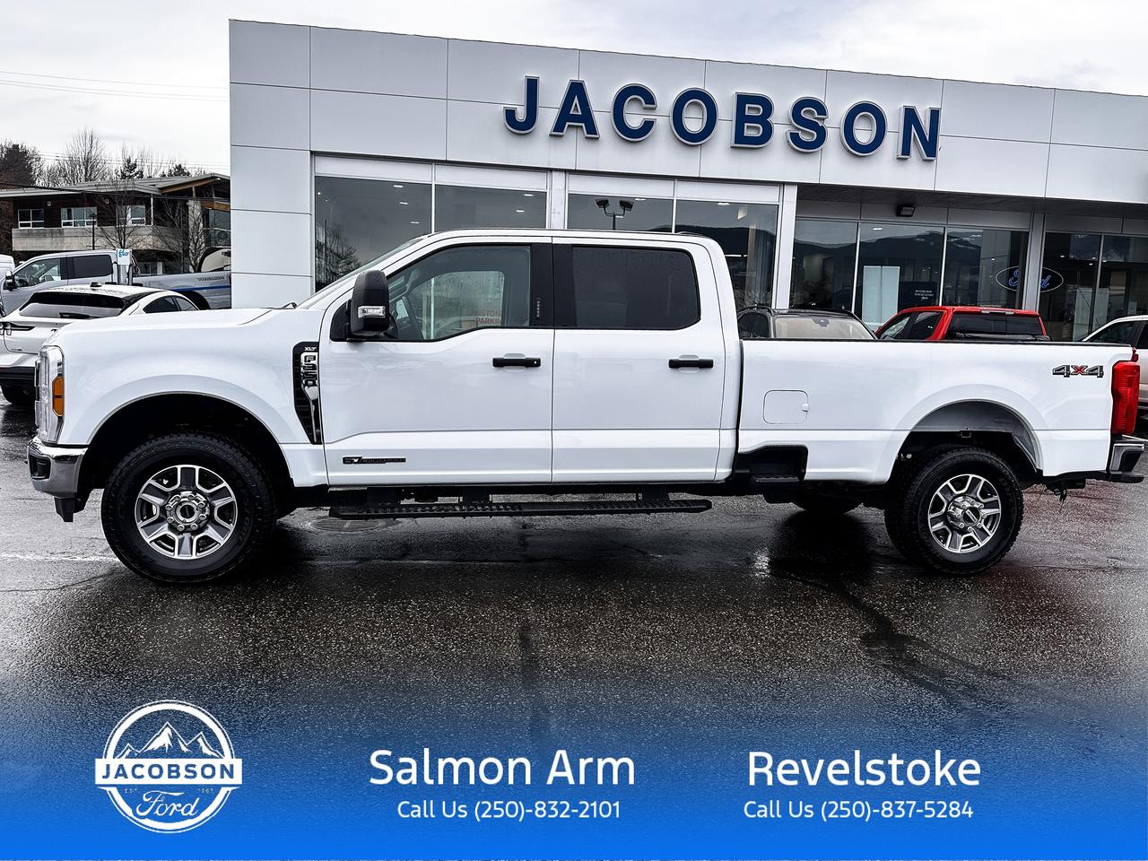 2023 Ford F-350 Super Duty SRW XLT Photo1