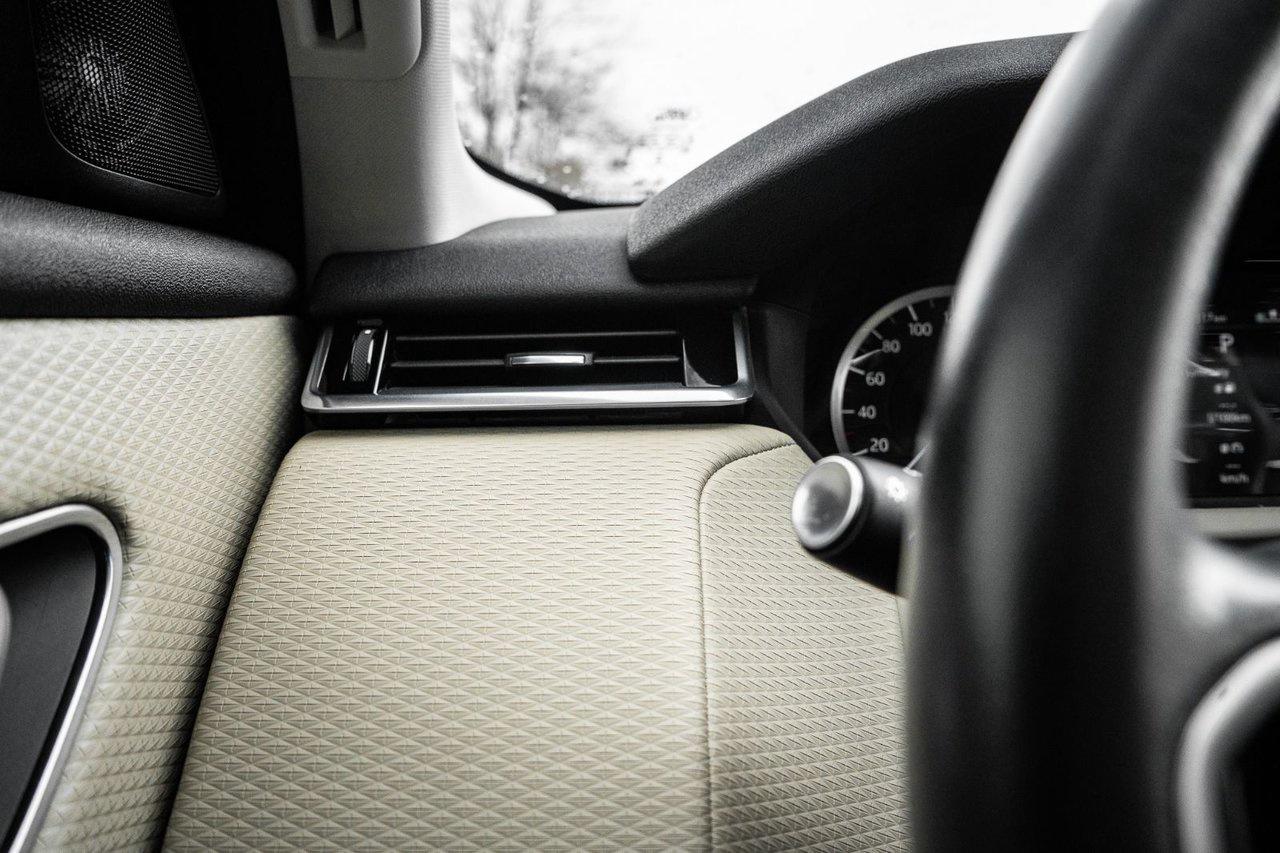 2023 Land Rover Range Rover Velar S Photo