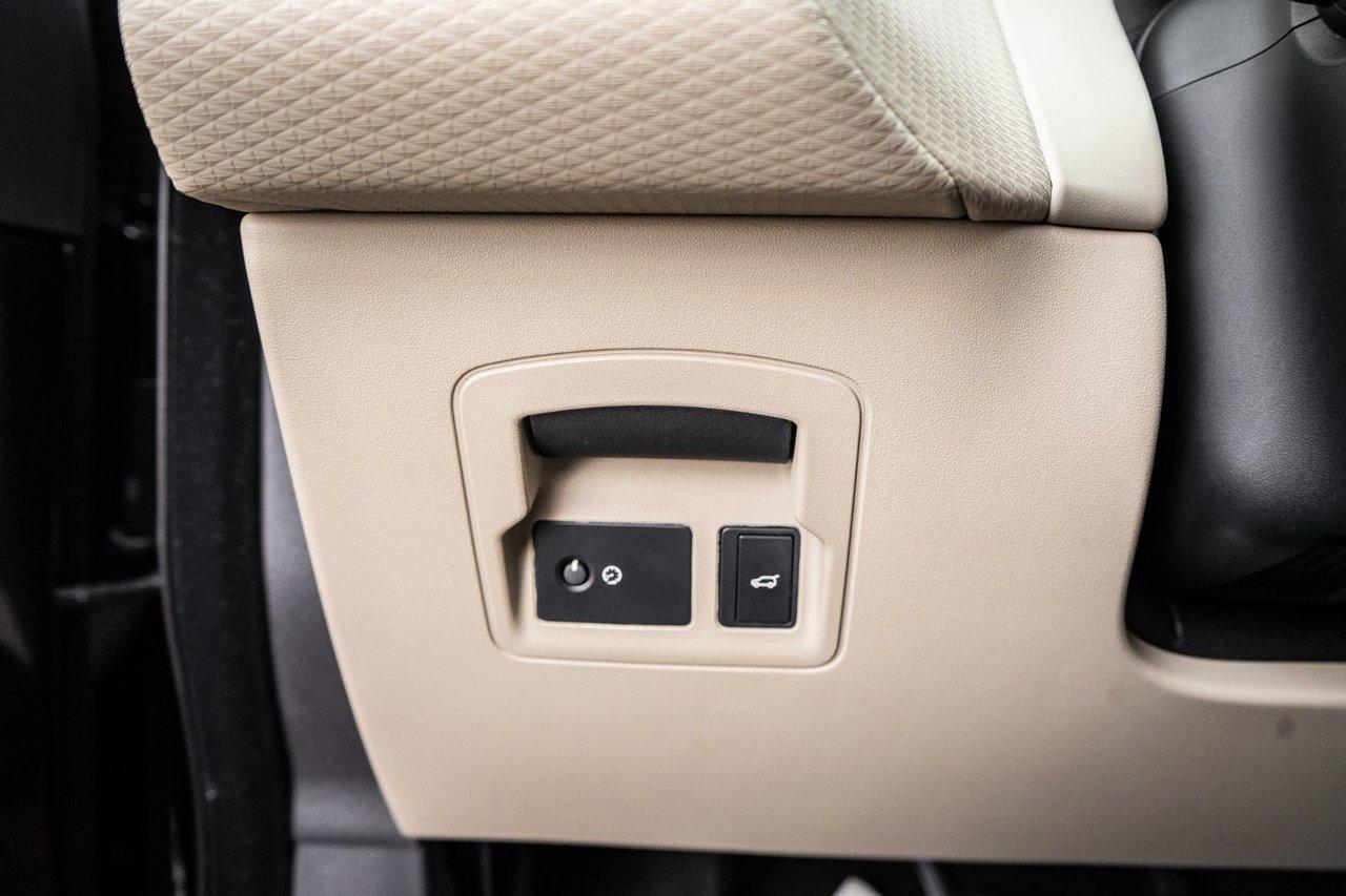 2023 Land Rover Range Rover Velar S Photo