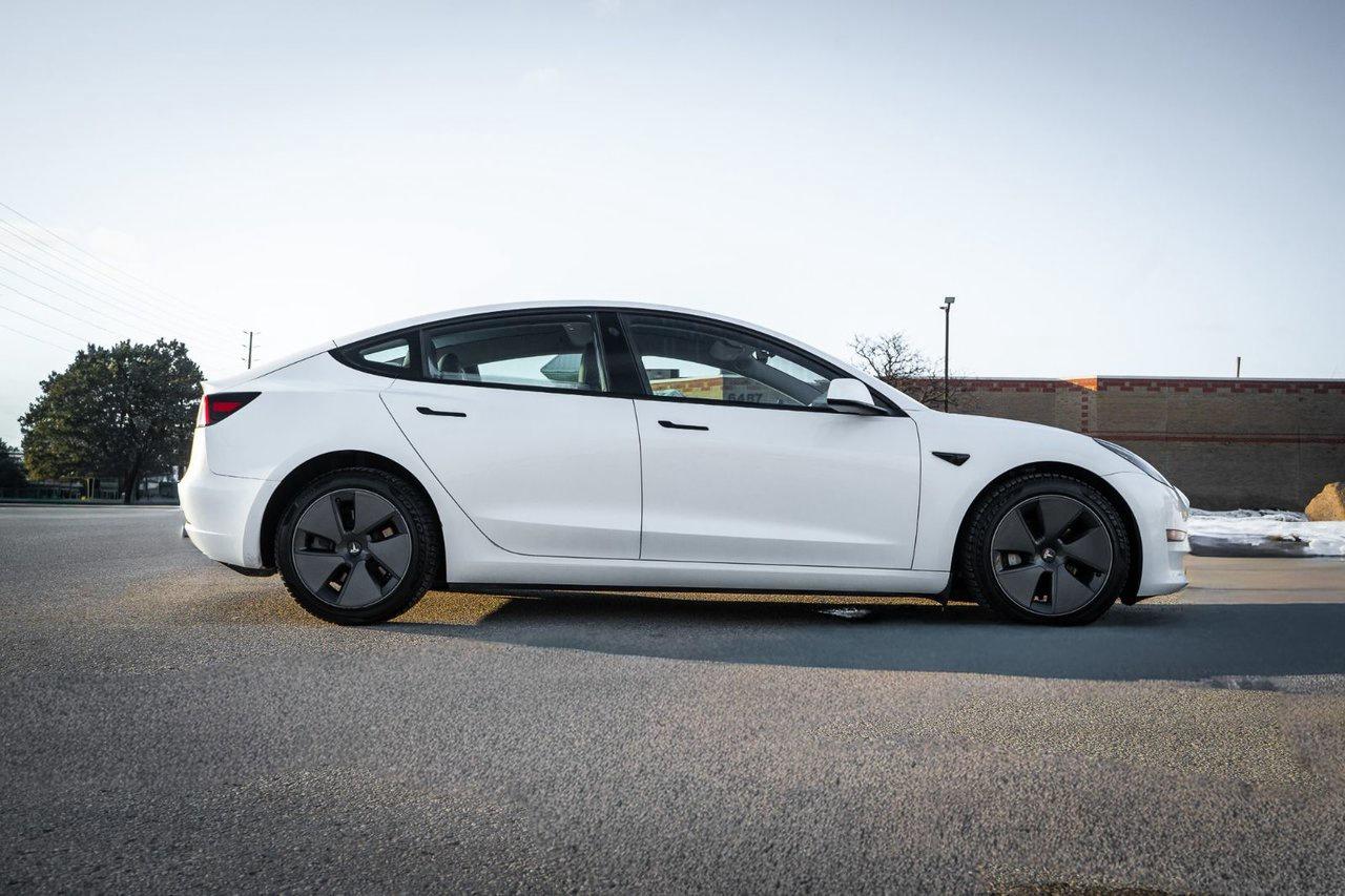 2023 Tesla Model 3 LONG RANGE Photo
