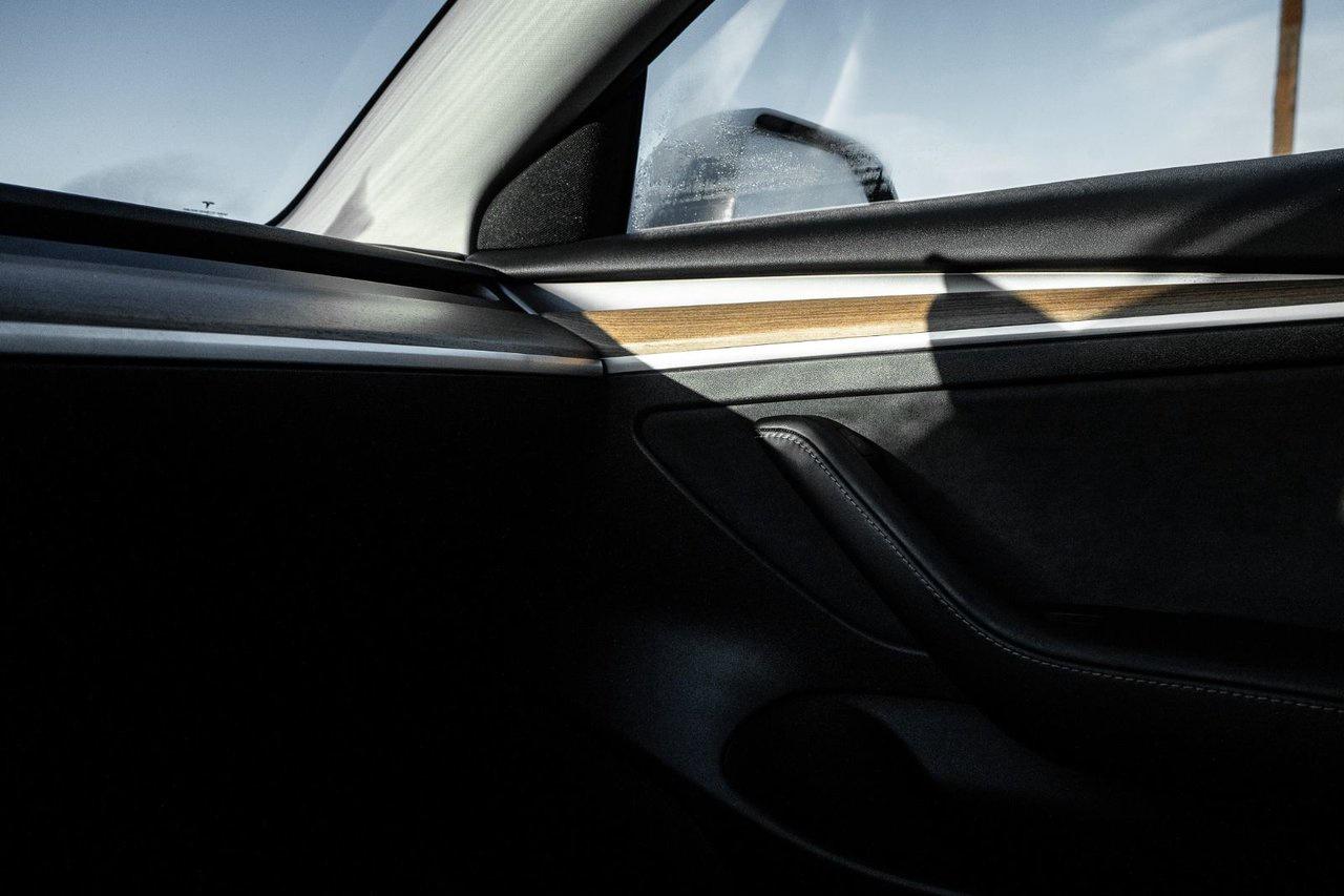 2023 Tesla Model 3 LONG RANGE Photo