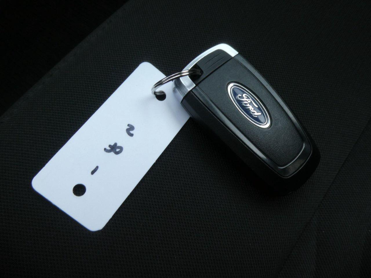 2021 Ford Explorer XLT Photo