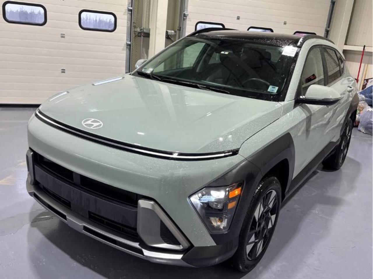 2024 Hyundai KONA Preferred AWD | Trend Pkg | Leather | Sunroof | Heated Wheel + Seats | Adaptive Cruise | and More ! Photo0