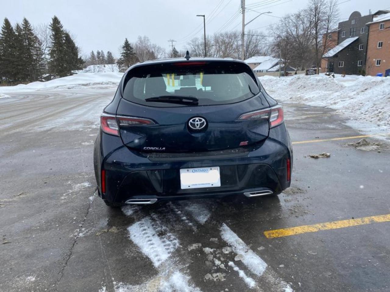 2021 Toyota Corolla Hatchback SE Upgrade | 6-Speed Manual | 18" Alloys | Heated Wheel + Seats | CarPlay + Android | and More ! Photo