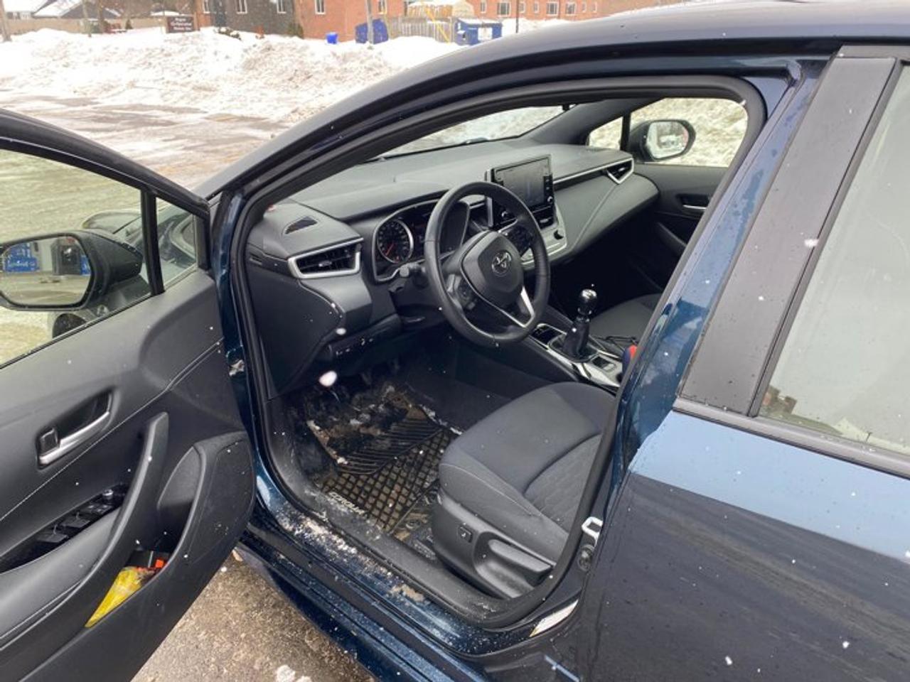 2021 Toyota Corolla Hatchback SE Upgrade | 6-Speed Manual | 18" Alloys | Heated Wheel + Seats | CarPlay + Android | and More ! Photo