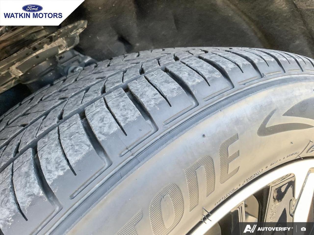 2022 Ford Escape SE Hybrid AWD Photo9