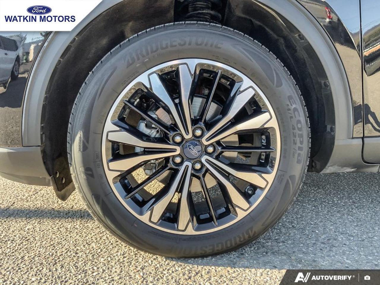 2022 Ford Escape SE Hybrid AWD Photo8